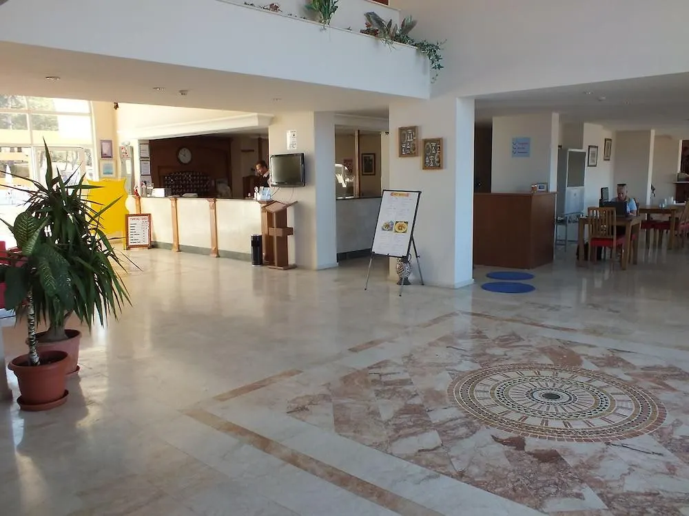Tuntas Family Suites Kuşadası Aparthotel
