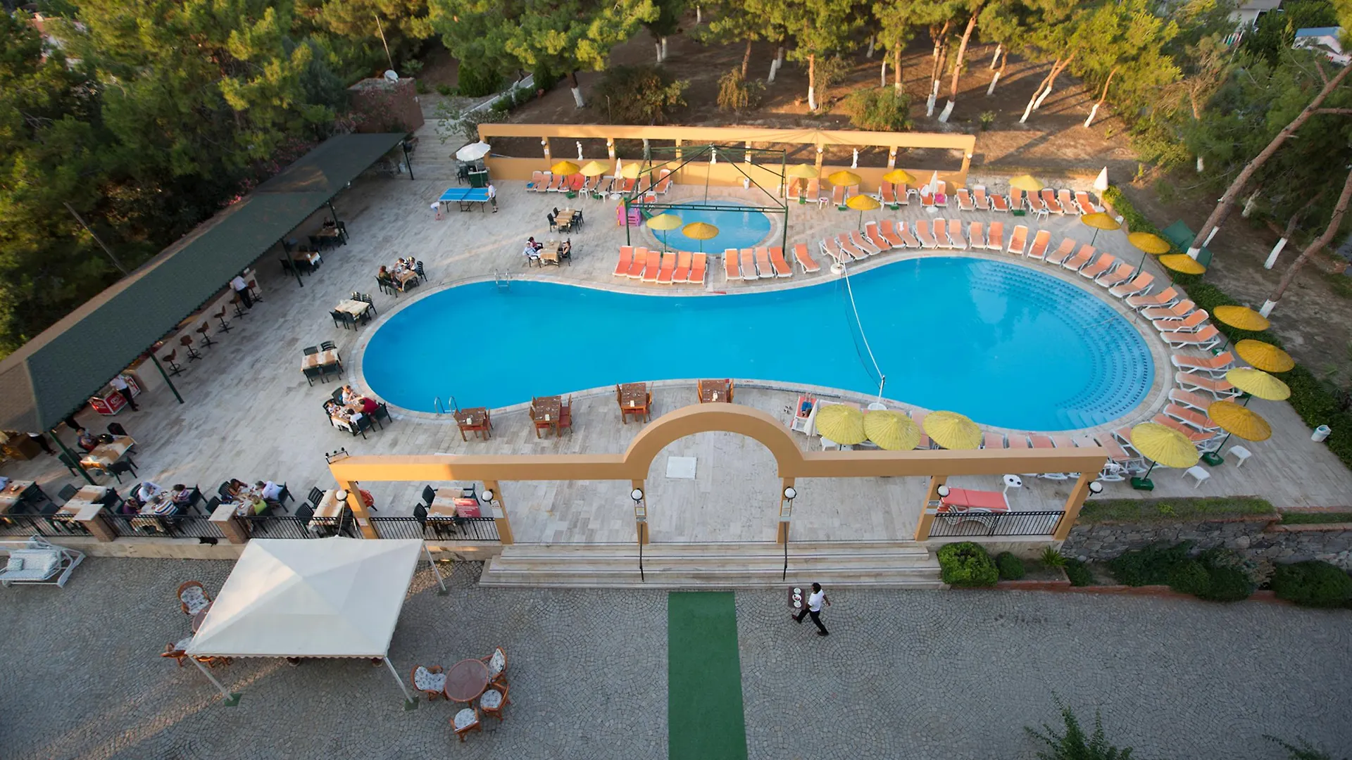 Tuntas Family Suites Kuşadası Aparthotel