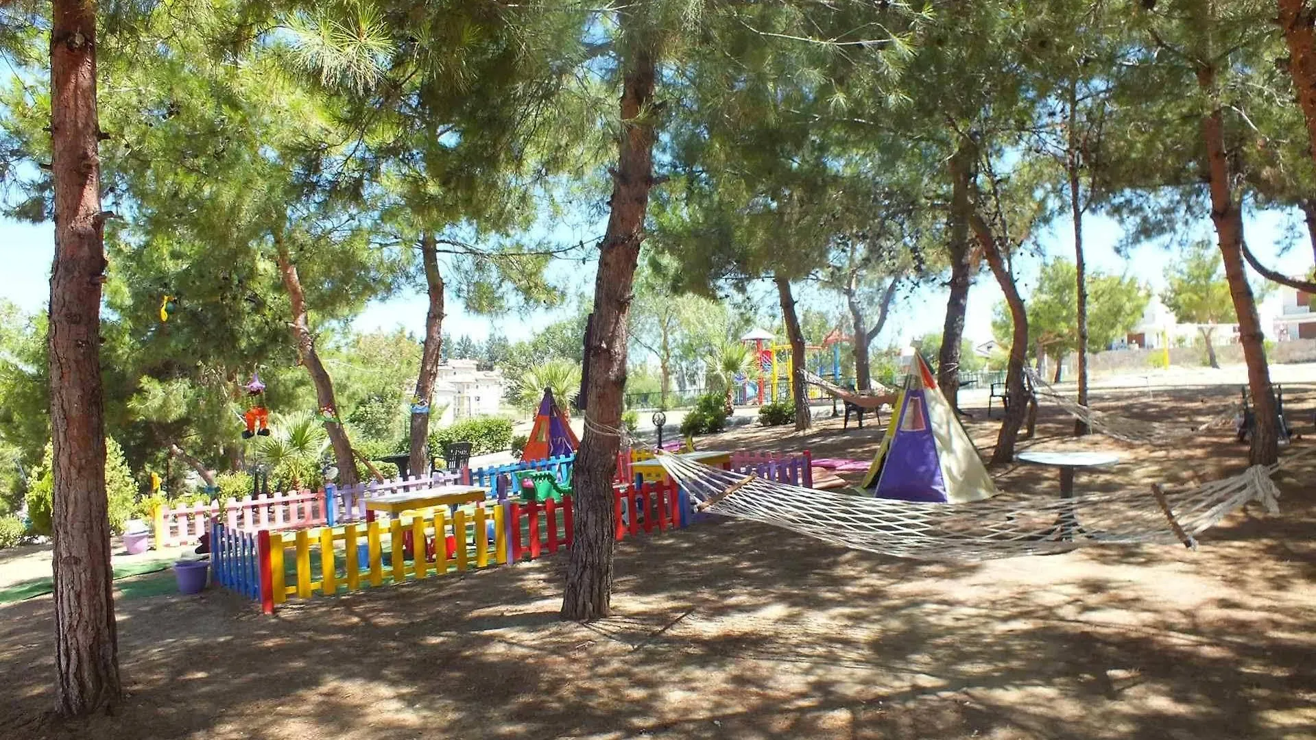 Tuntas Family Suites קוסדסי