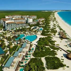 Dreams Playa Mujeres Golf & Mexico