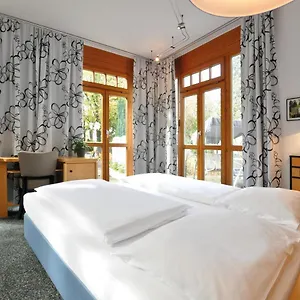 Waldperlach By Blattl 3* München